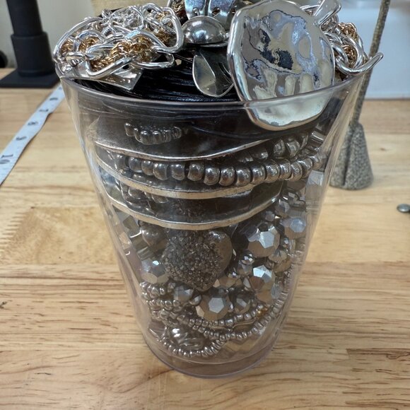 Mixed Jewelry Lot Wearable Silver & Gold Tone Chains Bracelets Necklaces Rings - Picture 11 of 14